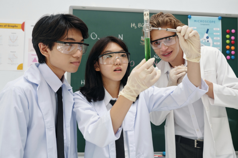 Mengapa Green Chemistry Menjadi Fondasi Laboratorium Berkelanjutan